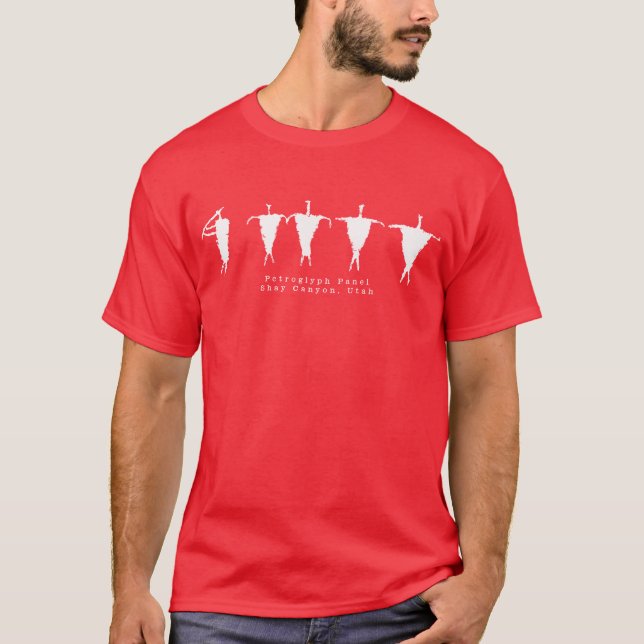 Flute Player & Caravan Petroglyph Panel T-Shirt (Framsida)