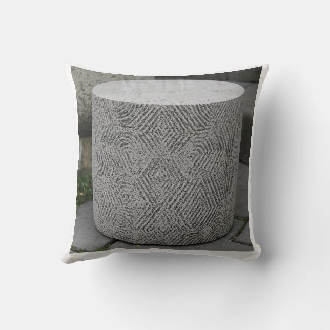 Fluted Concrete Cylinder Texture Print | Ribbed  Kudde (Baksida)