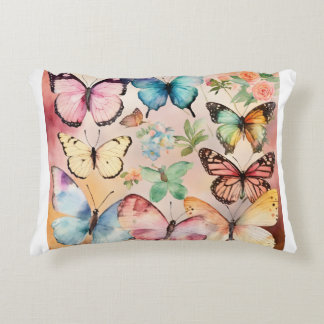 "Fluttering Elegance: Butterfly Design Decorative Prydnadskudde