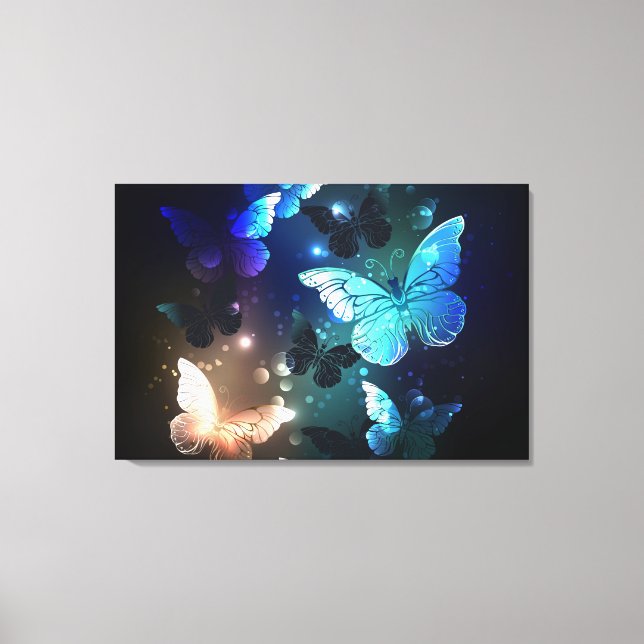 Fluttering Night Butterfly Canvastryck (Framsida)