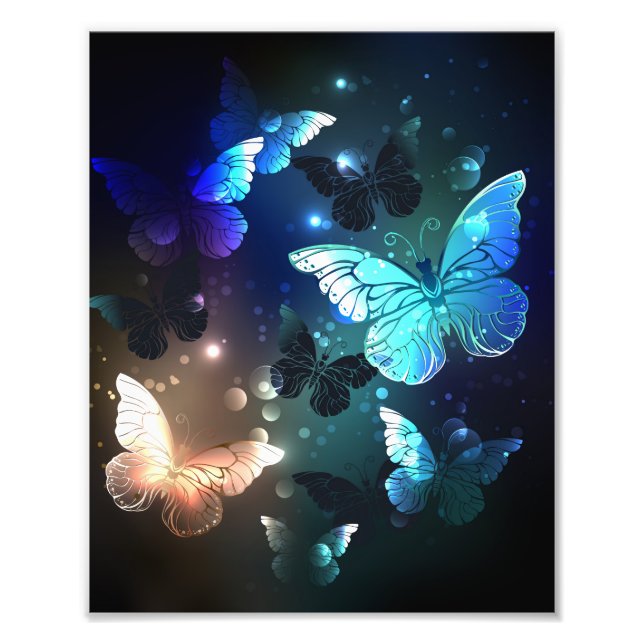 Fluttering Night Butterfly Fototryck (Framsidan)
