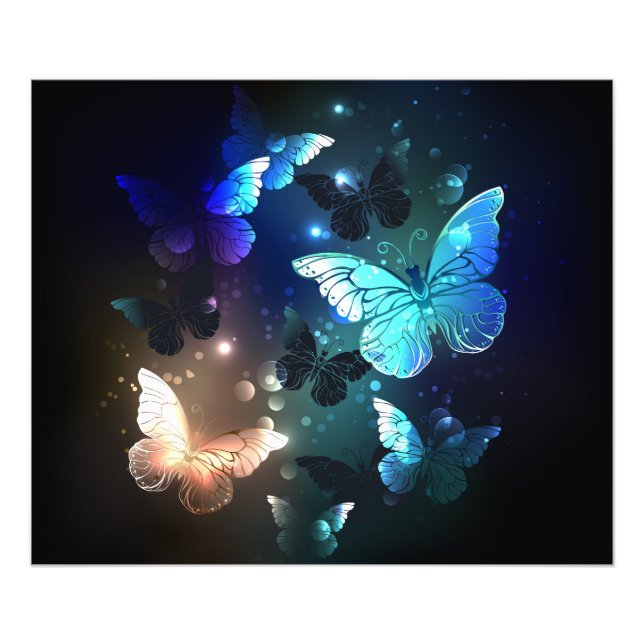 Fluttering Night Butterfly Fototryck (Framsidan)