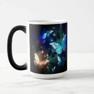 Fluttering Night Butterfly Magisk Mugg