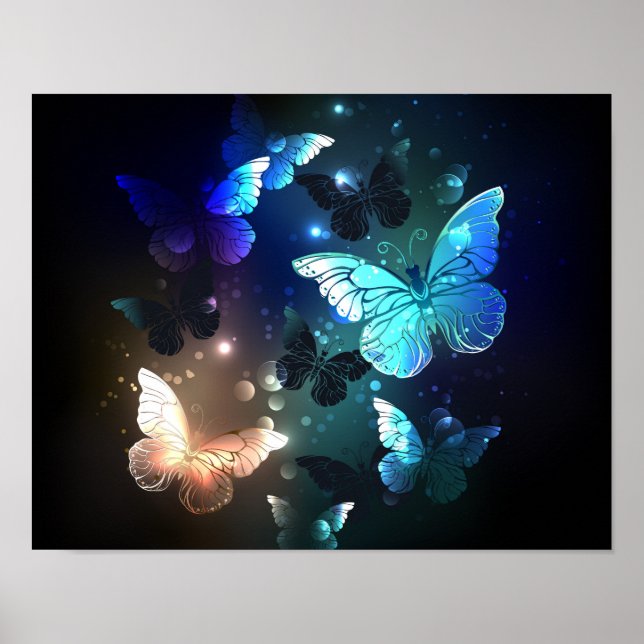 Fluttering Night Butterfly Poster (Framsidan)