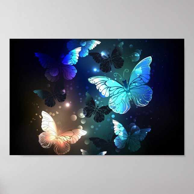 Fluttering Night Butterfly Poster (Framsidan)