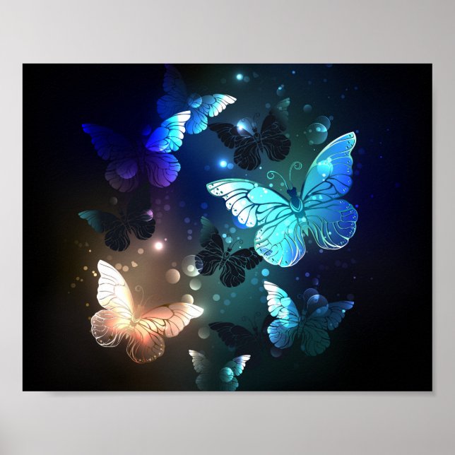 Fluttering Night Butterfly Poster (Framsidan)