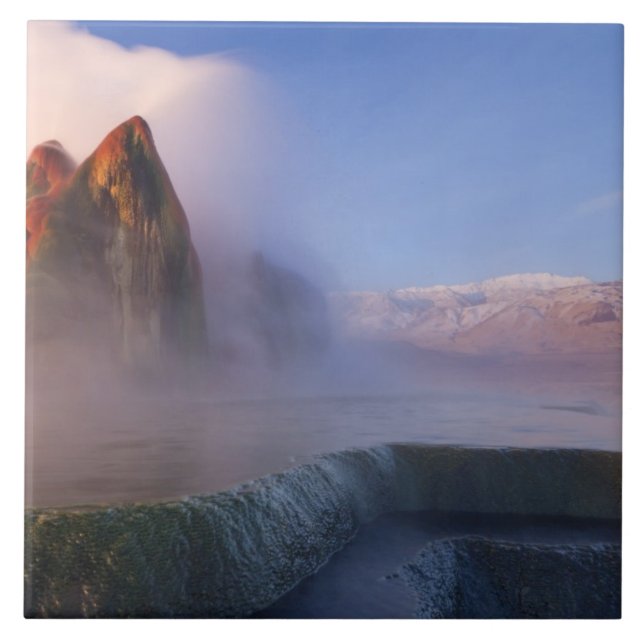 Fly Geyser med snötäckta Granite Range Kakelplatta (Framsidan)