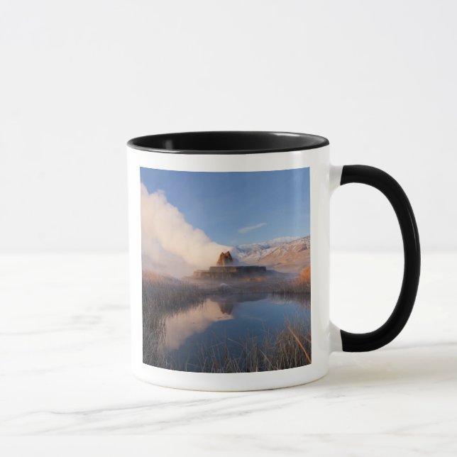 Fly Geyser med snötäckta Granite Range Mugg (Höger)