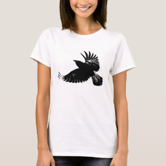 Flyg av den korpsvarta - vildkråkan - härliga tee shirt