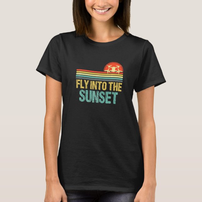 Flyg In I Solnedgången Drönarpilot Färg Fpv Drönar T Shirt (Framsida)