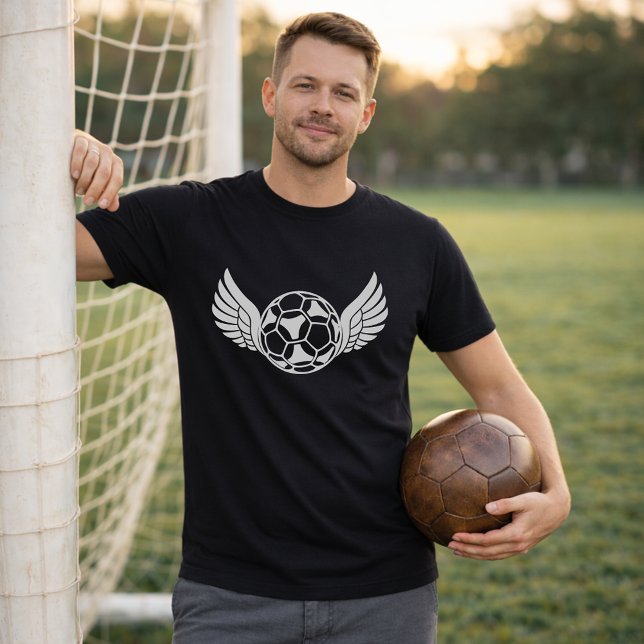 Flygande Boll Fotboll Konst; Bevingad Fotboll Graf T Shirt (Skapare uppladdad)