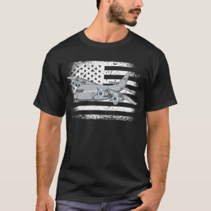 Flygande C-130 Amerikanska Flagga Militär C130 He T Shirt