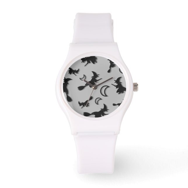 Flygande häxa mellan halva måne vid Halloween-natt Armbandsur (Framsida)