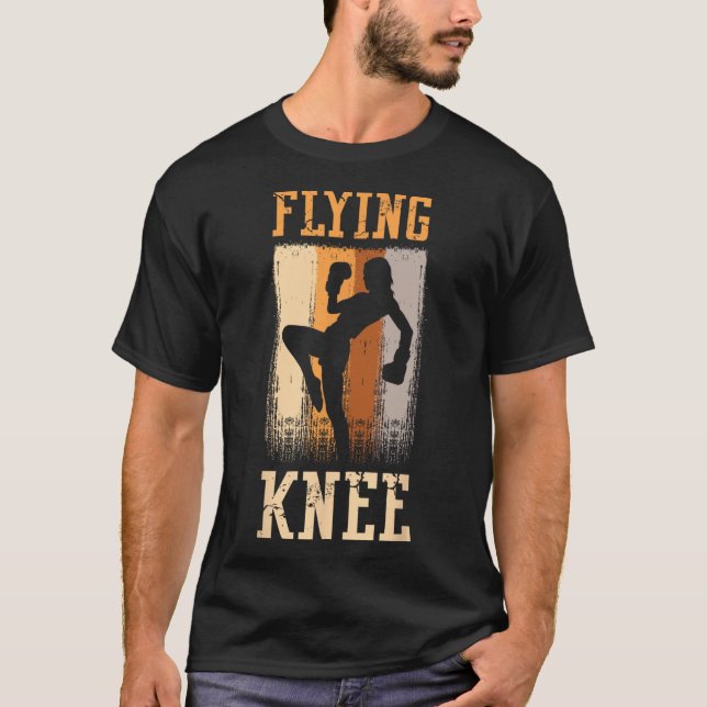 Flygande knäförsvar Spark Slag Karate Professionel T Shirt (Framsida)