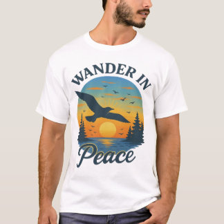 Flygande mås vid solnedgång – Fredlig vandring T Shirt