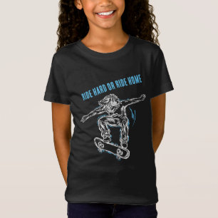 Flygande Skater som utför Skateboardingflygning mi T Shirt