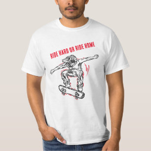 Flygande Skater som utför Skateboardingflygning mi T Shirt