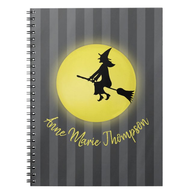 Flygande Witch Silhouette i Moonlight Anteckningsbok (Framsidan)