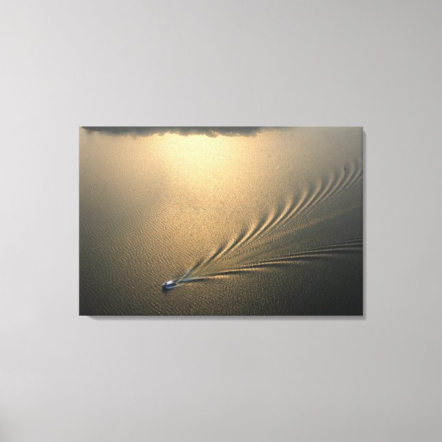 Flygbild av båt i Sjö Gatun Panama Canvastryck (Framsida)