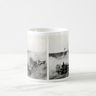 Flyger den monterade marin- lastbilen för WWII US Kaffemugg
