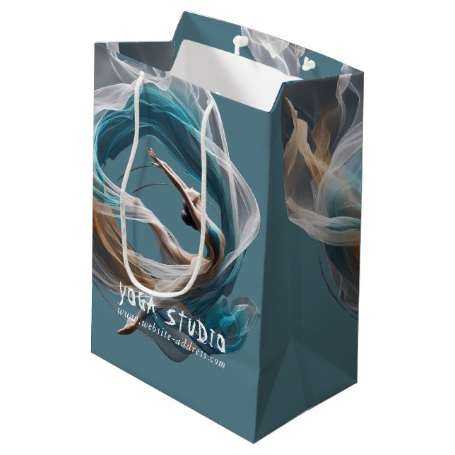 Flygflygande Luft Yoga Instructor Pilates Fitness (Baksidan Vinklad)