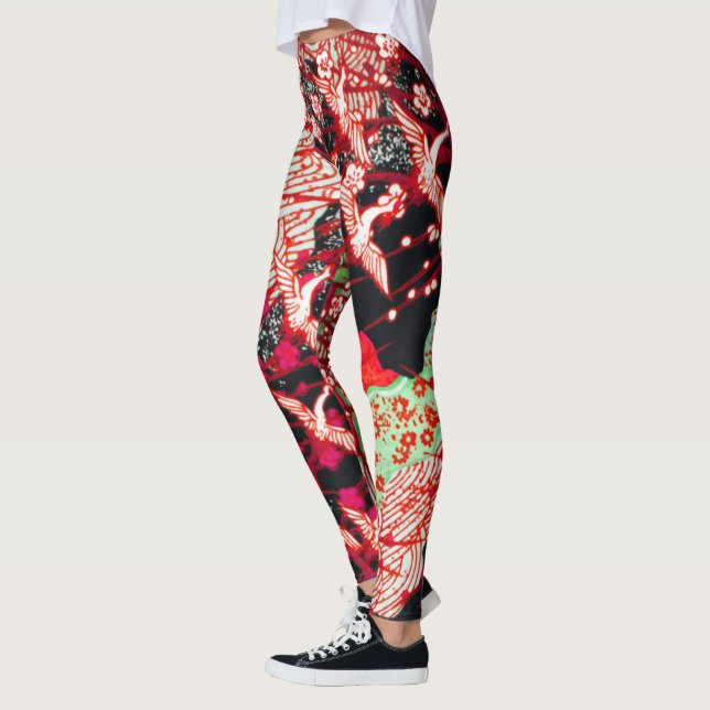 FLYGKRANER MED VÅR BLOMMOR Red Blommigt Leggings (Vänster)