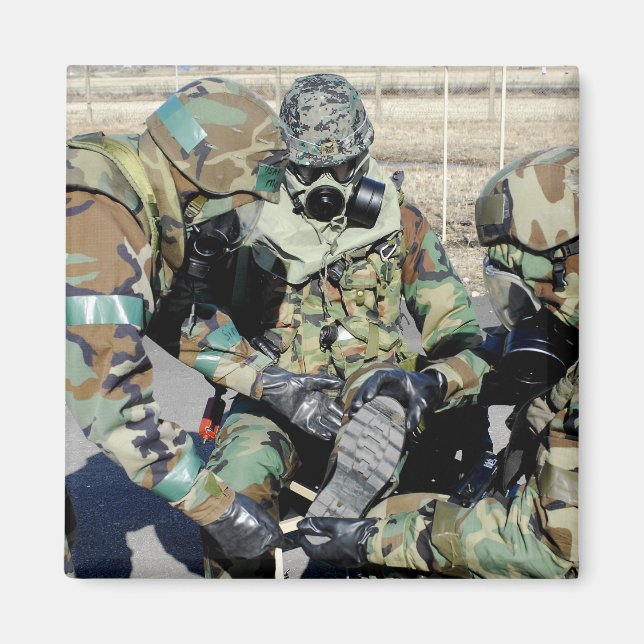 Flygmän bistår en militär från Sydkorea Magnet (Framsidan)