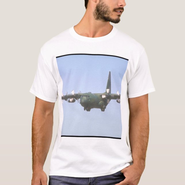 Flygplan för C-130 Hercules Transport_Military Tee (Framsida)