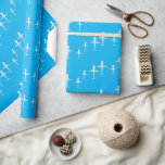 Flygplan High, Himmel Blue, Kids Pilot Birthday Presentpapper<br><div class="desc">Bilden har flygplan teckning på himmel blå bakgrund. Utformningen är en roligt biet för att piloten eller piloten ska kunna vara med i ditt liv! Om du vill ha speciella förfrågningar eller frågor kontaktar du konstnären på wafadahdalcreates@gmail.com. © Wafa Y. Dahdal - Med förbehåll för alla Höger.</div>