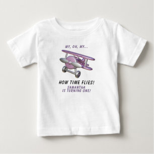 Flygplan Oj, min tid flyger Första födelsedagen  T Shirt