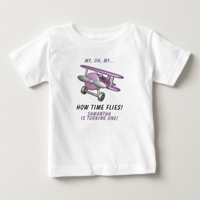 Flygplan Oj, min tid flyger Första födelsedagen  T Shirt (Framsida)