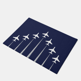 Flygplan som flyger i bildandet Blå och vit marin 