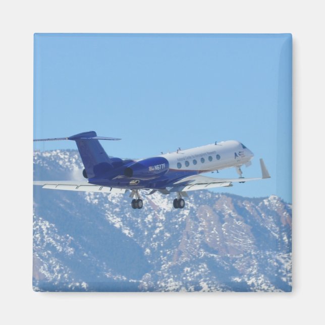 Flygplan som startar på flygplatsen magnet (Framsidan)