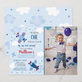 Flygplan Stars Clouds Boy Första födelsedagsinbjud Inbjudningar