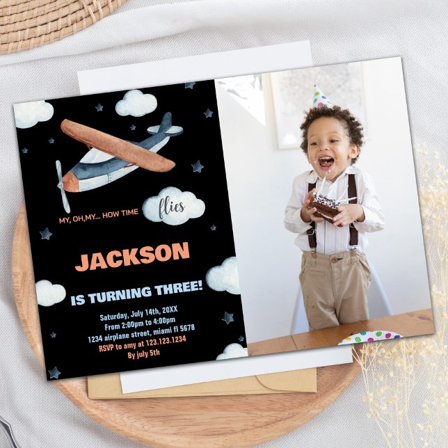 Flygplanets födelsedagsinbjudningar Grått Orange w Inbjudningar (Airplane Birthday Invitations Gray Orange w Photo)