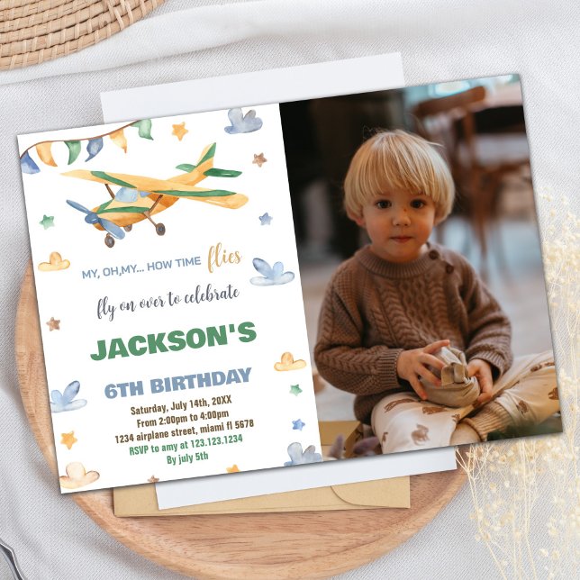 Flygplanets födelsedagsinbjudningar Gult Grönt W F Inbjudningar (Airplane Birthday Invitations Yellow Green W Photo)