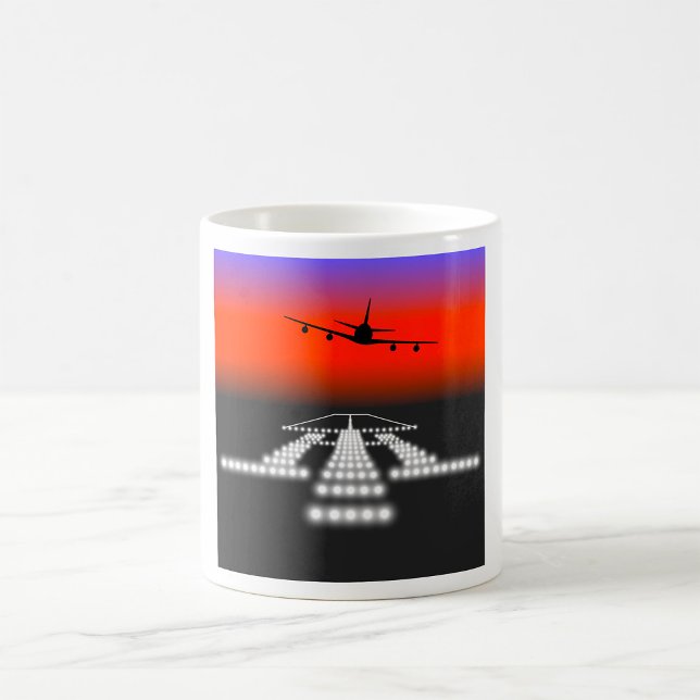 Flygplanets nattlandning kaffemugg (Skapare uppladdad)