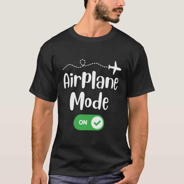 Flygplansläge på pilot som flyger flyget flyget i  t shirt (Framsida)