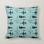 Flygplanspojkar som flyger kudde<br><div class="desc">En roligt och ett modernt mönster av jet och flygplan som flyger och kommer in på land utgör en öga-fångstplan. IDEAL FOR - Lägger till en liten aning klass och stil till vilket hem eller kontor som helst eller som en gåva till vilken pilot eller flygfanatisk som helst eller för...</div>