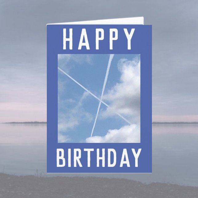 Flygplansspår bildar en Saltire på himlen Kort (Skapare uppladdad)