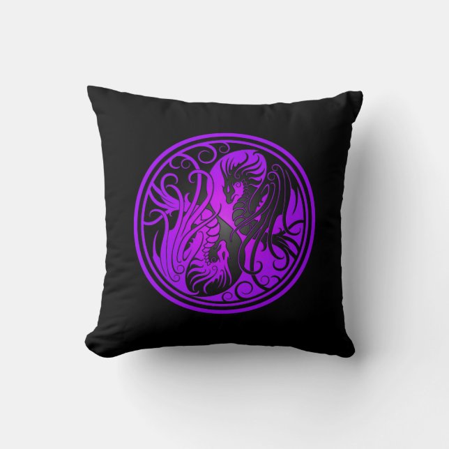 FlygYin Yang drakar - lilor och svart Kudde (Framsida)