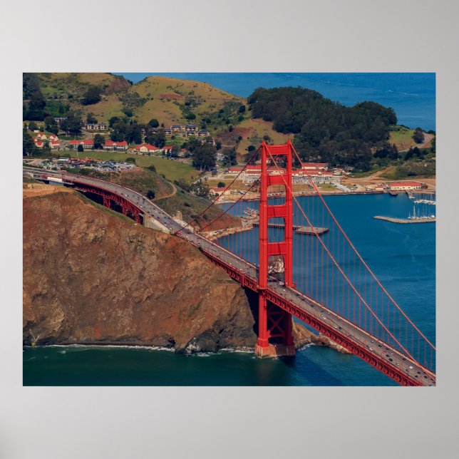 Flying Over San Francisco Golden Gate Bridge Poster (Framsidan)