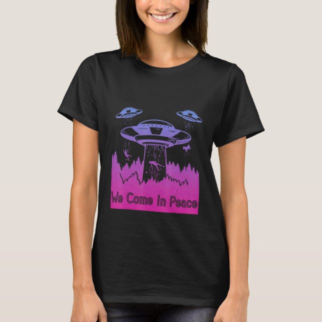 Flying Saucer UFO Astronauts are Aliens 7 T Shirt (Framsida)