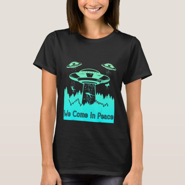 Flying Saucer UFO Astronauts are Aliens 9 T Shirt (Framsida)