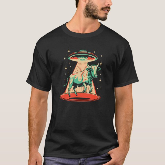 Flying Saucer UFO Cute Cow Abduction Retro 80s T Shirt (Framsida)