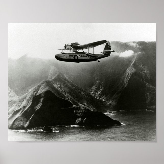 Flytande båtflygplan över Hawaiianska öarna Poster (Framsidan)