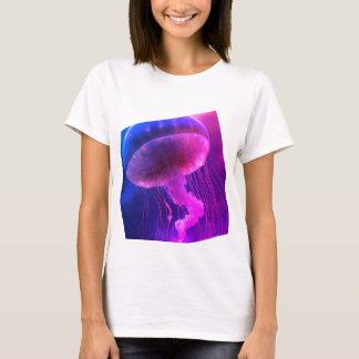 Flytande elegance, maneter på Blek Black papper t Shirt