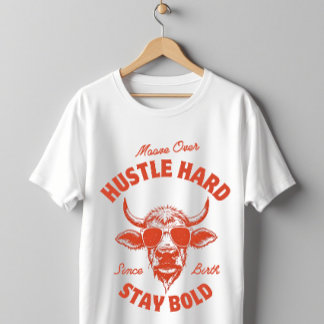 Flytta dig, kämpa hårt, rolig ko t shirt