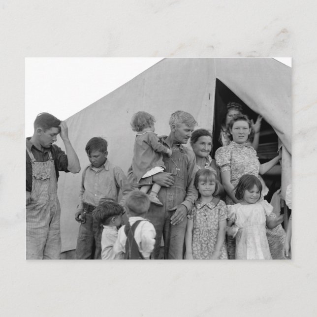 Flytta familj under ärtaskörd -- 1939 vykort (Framsida)