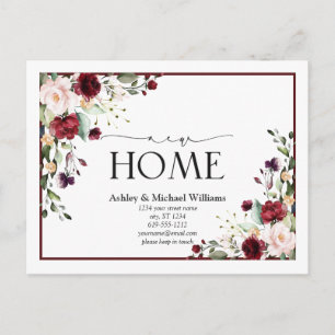 Flytta om Burgundy New Home Script-meddelande Meddelande Vykort